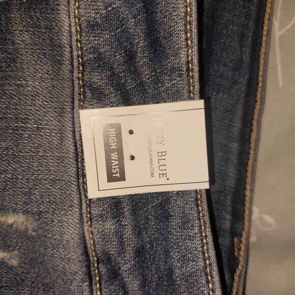 Judy Blue 3XL Cut off Raw Hem tummy Control Distressed Shorts Vacation Resort - Picture 4 of 12